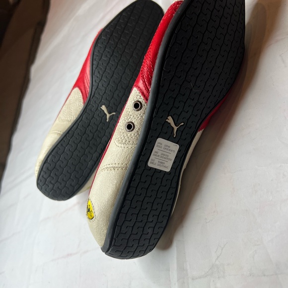 Puma- Ferrari Limited Edition Shoes sz 7.5 - Picture 13 of 14